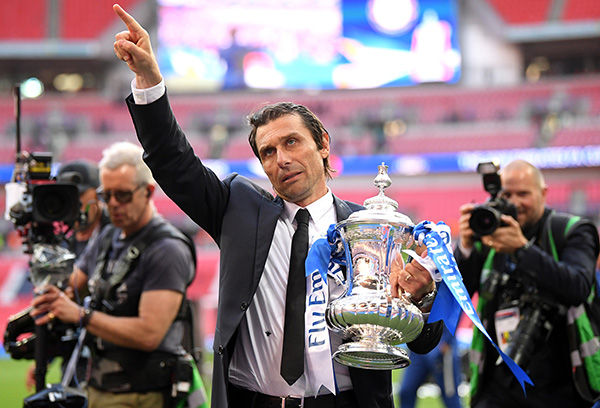 关于尤文图斯训练开放日，清晨外线爆发引欢呼，足总杯在即，年轻球员得到机会的信息九游会·J9